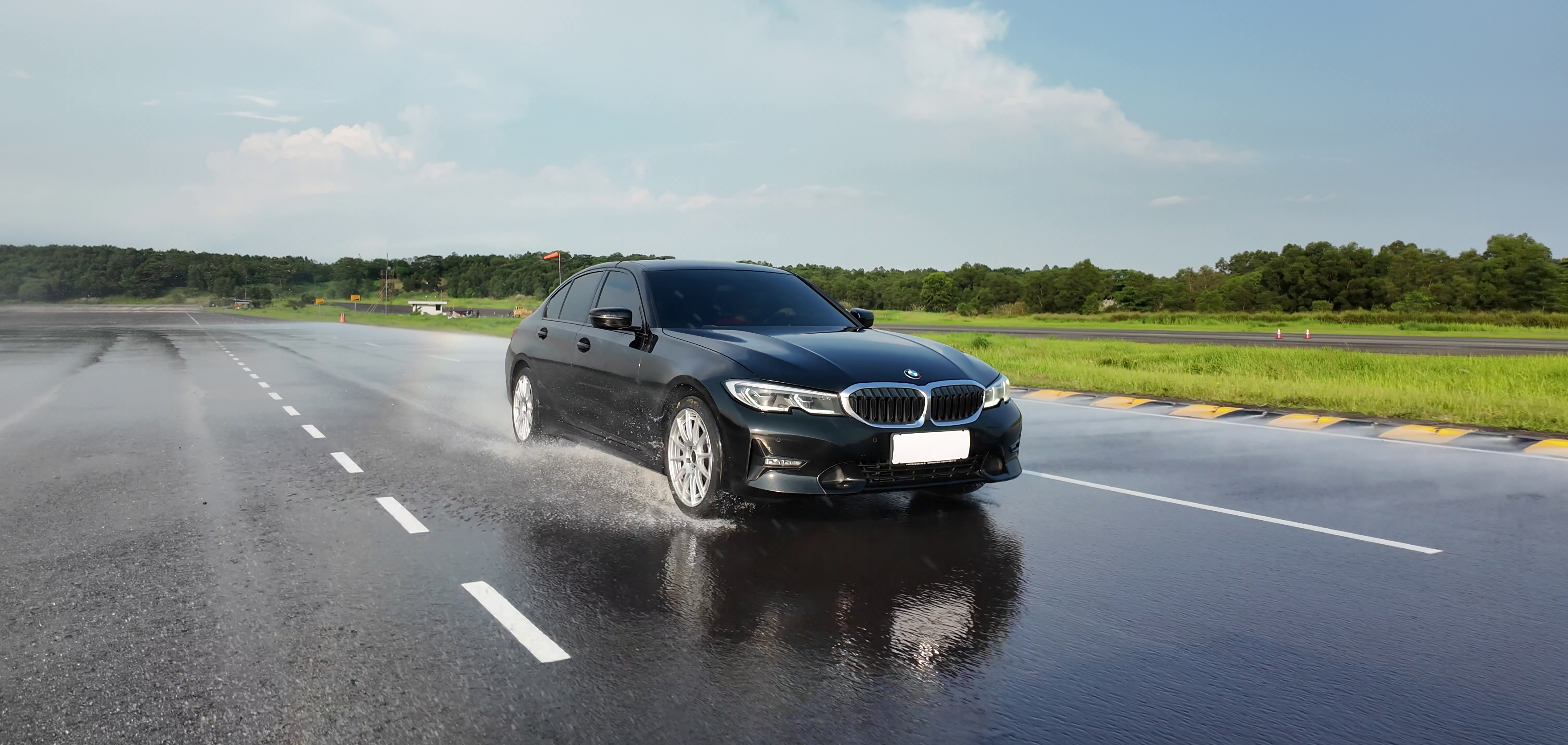 Testing Vehicle of Choice: BMW 3 Series on Wet Handling action